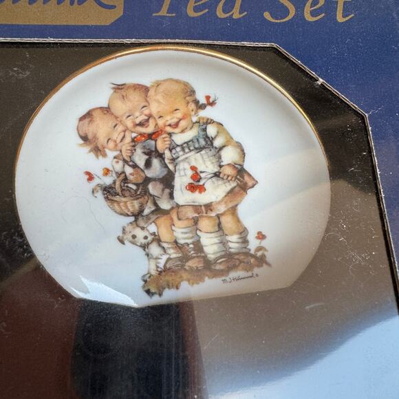 Reutter Porzellan Mj Hummel 3 Children 11 Pc Tea Set Gold Rimmed Germany - Picture 3 of 6